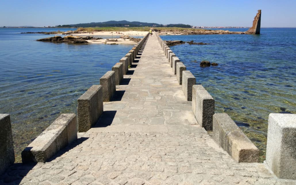 Playa de A Mouta y Torre de San Sadurniño Cambados